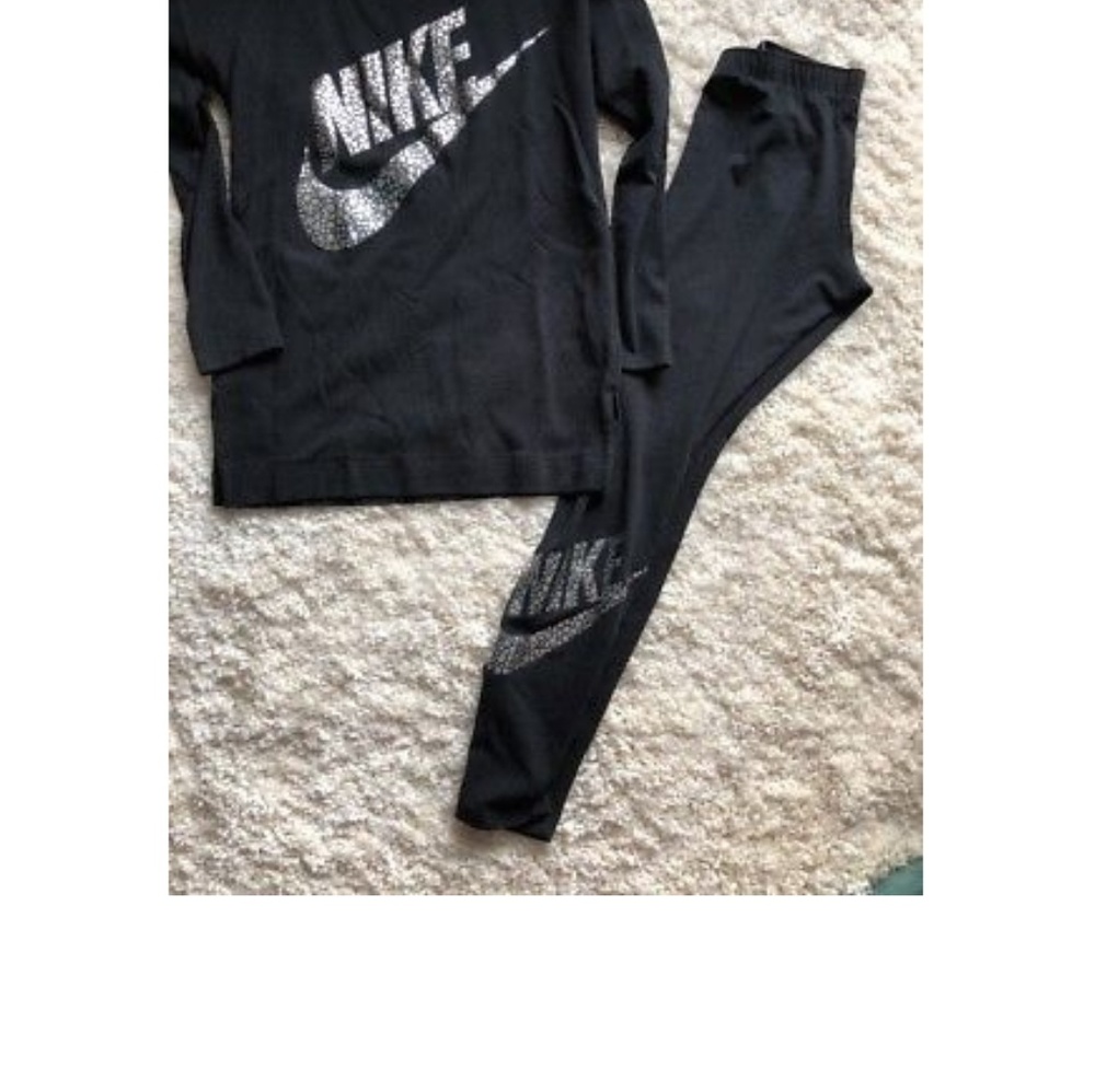 Nike outfit leggings and shirt